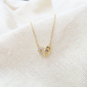 Half stoned heart pendant necklace