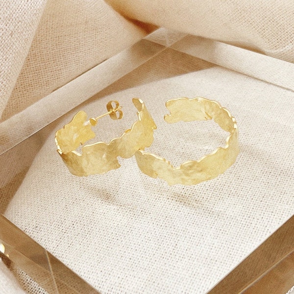 30mm hammered textured Matte gold hoop earring