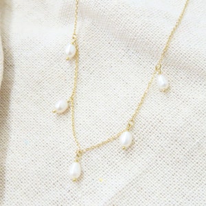 Pearl dangled necklace