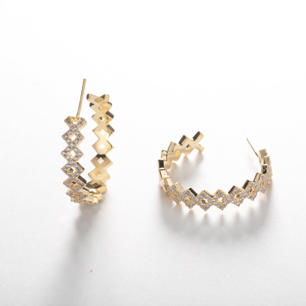 ZigZag diamond shape link hoop earring