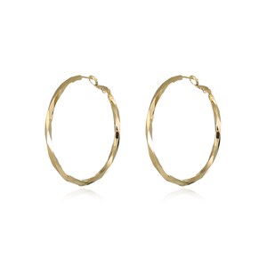 Shiny Lightweight Gold Hoop Earrings for an Elegant Everyday Vibe