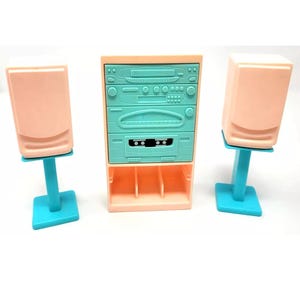 Barbie Vintage 1994 Barbie So Much To Do! Living Room Stereo and Speakers
