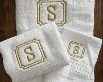 Monogrammed 3 Piece towel set - Personalized Towel Set - Custom Monogram Towel Set