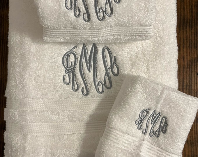 Monogrammed Bath Towel Set,Monogram 3 Piece Towel Set, Monogram Towel Set, Custom Towel Set, Personalized Bath Towel Sets, Monogram Bath Set