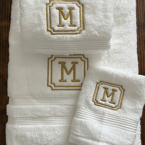 Monogrammed Bath Towel Set,Monogram 3 Piece Towel Set, Monogram Towel Set, Custom Towel Set, Personalized Bath Towel Sets, Monogram Bath Set