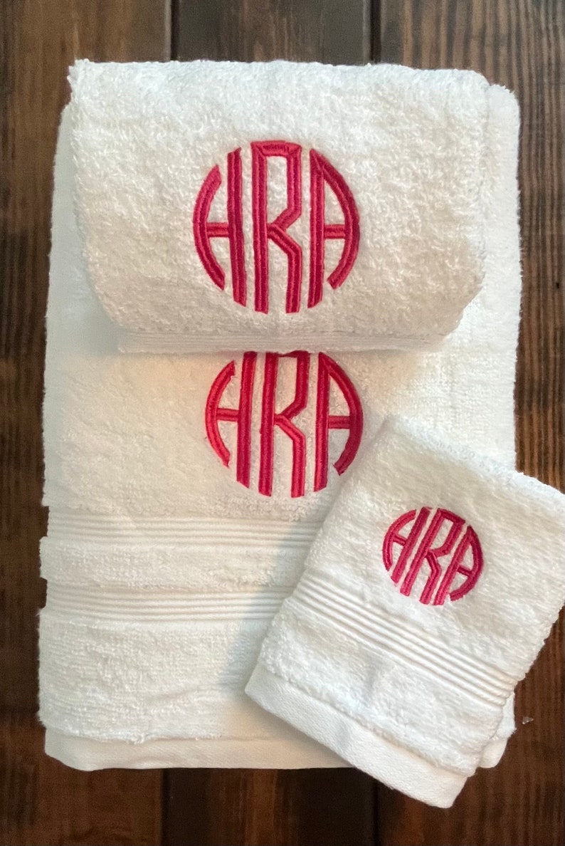 Monogrammed Bath Towel Set,Monogram 3 Piece Towel Set, Monogram Towel Set, Custom Towel Set, Personalized Bath Towel Sets, Monogram Bath Set image 8