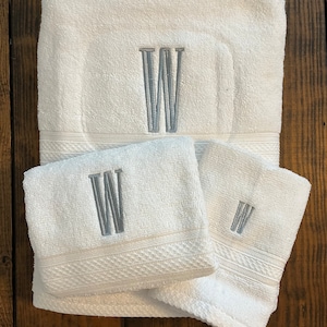Monogrammed Bath Towel Set,Monogram 3 Piece Towel Set, Monogram Towel Set, Custom Towel Set, Personalized Bath Towel Sets, Monogram Bath Set