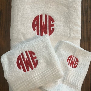 Monogrammed Bath Towel Set,Monogram 3 Piece Towel Set, Monogram Towel Set, Custom Towel Set, Personalized Bath Towel Sets, Monogram Bath Set image 3