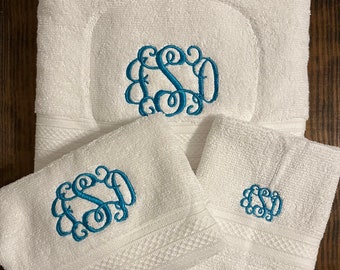 Monogrammed 3 Piece towel set - Personalized Towel Set - Custom Monogram Towel Set