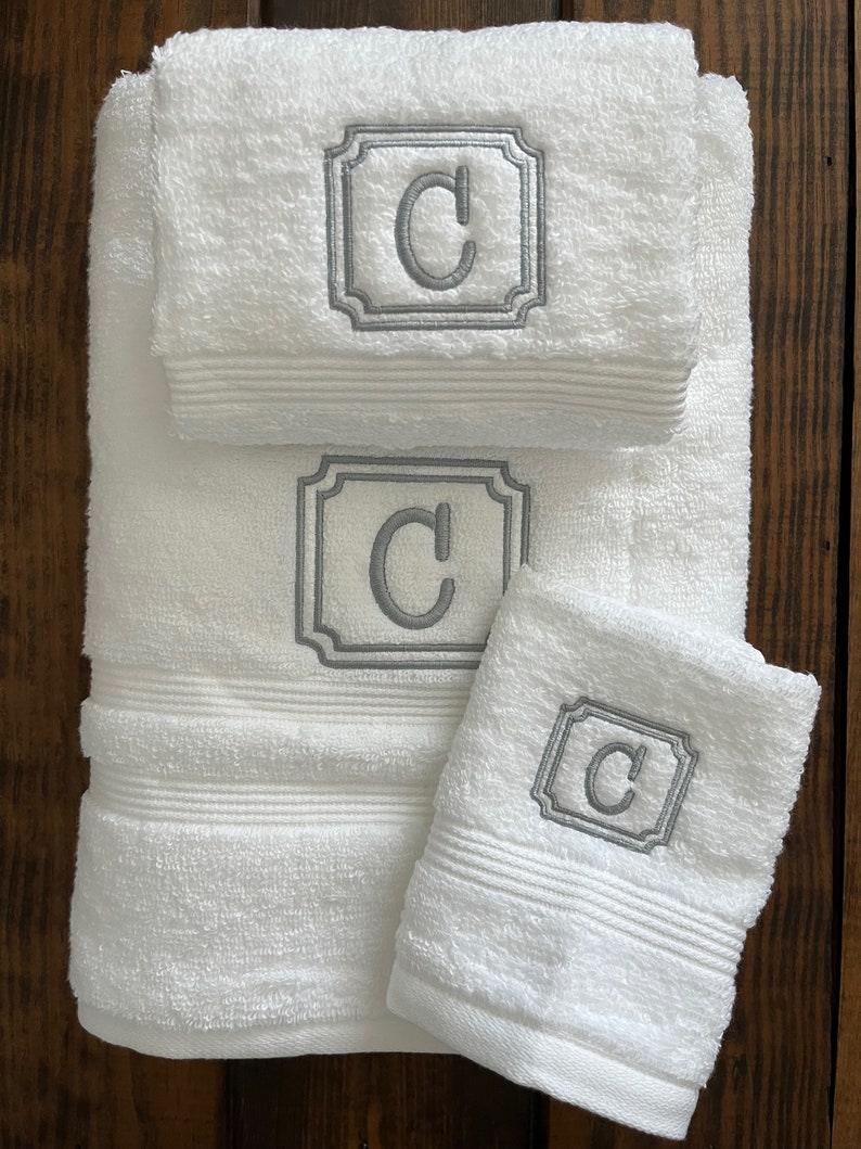 Monogrammed Bath Towel Set,Monogram 3 Piece Towel Set, Monogram Towel Set, Custom Towel Set, Personalized Bath Towel Sets, Monogram Bath Set image 5