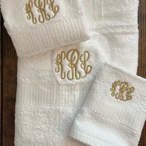 Monogrammed Bath Towel Set,Monogram 3 Piece Towel Set, Monogram Towel Set, Custom Towel Set, Personalized Bath Towel Sets, Monogram Bath Set
