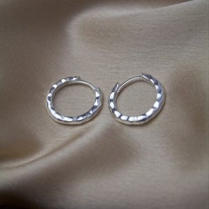 Sterling Silver Chunky Hammered Huggie Hoops, Silver Huggie Hoops Earrings, Small Hoop Earrings, Sterling Silver Hoops, Everyday Earrings