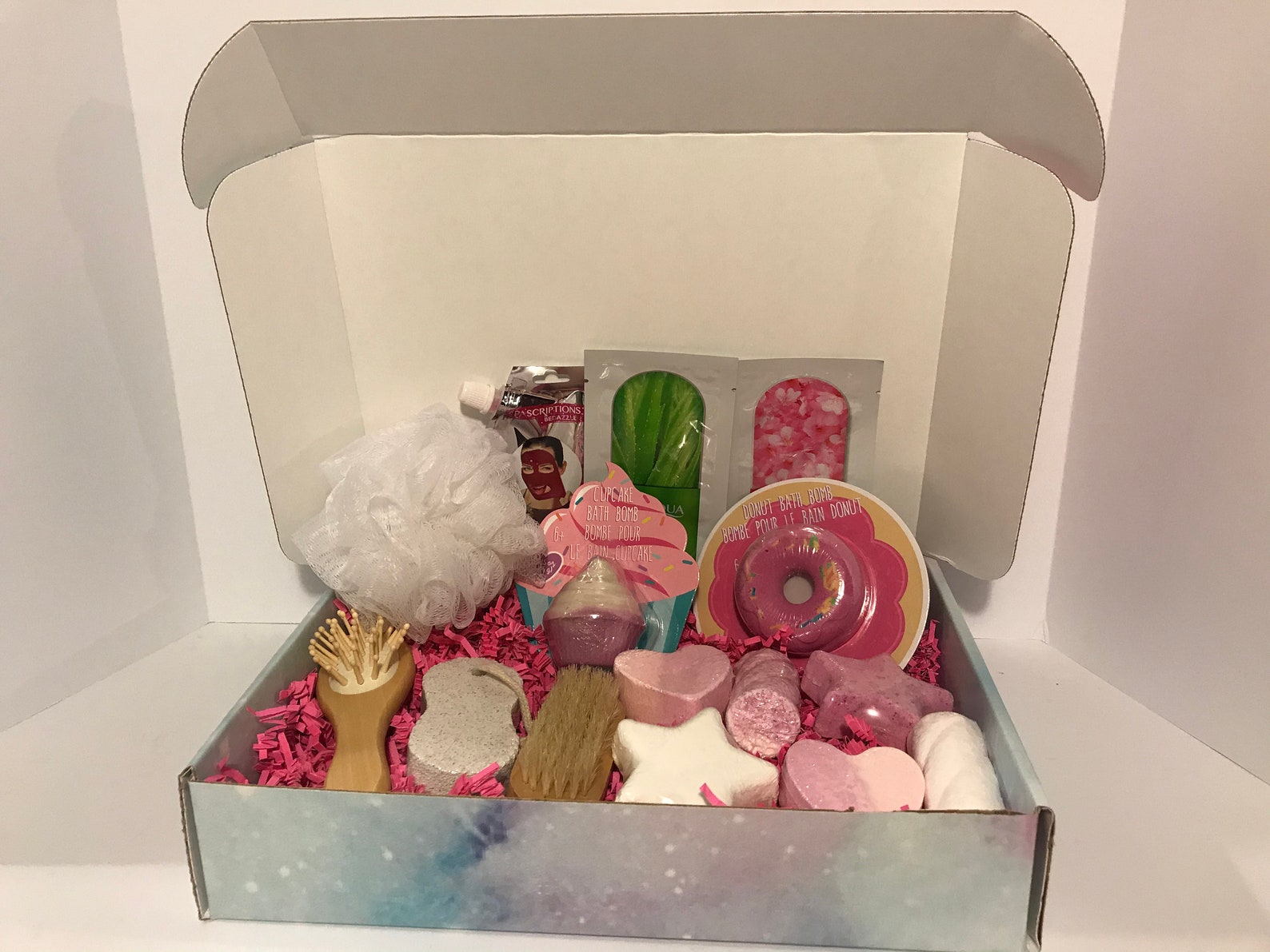 Luxury Bath Bomb Gift Set with Juicy Couture Bath Fizzers