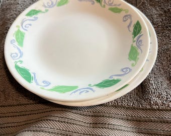 set of 2 Corelle spearmint plates 6 3/4 inch