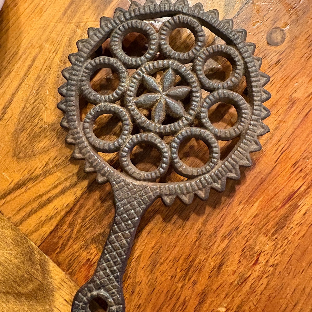 Cast Iron Trivet - Etsy