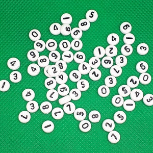 Contas numéricas redondas contas brancas acrílicas fazem números pretos contas acrílicas brancas
