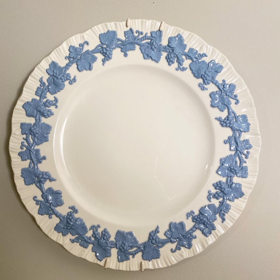 Wedgewood Dinner Plate With Wall Hanging Etsy