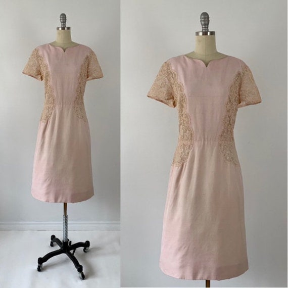 Vintage 50s Wiggle Dress // 1950s Champagne Nude V