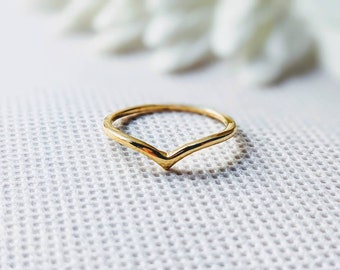 knuckle ring V design ring promise ring midi ring dainty ring Silver chevron ring 925 sterling silver V shape ring delicate ring