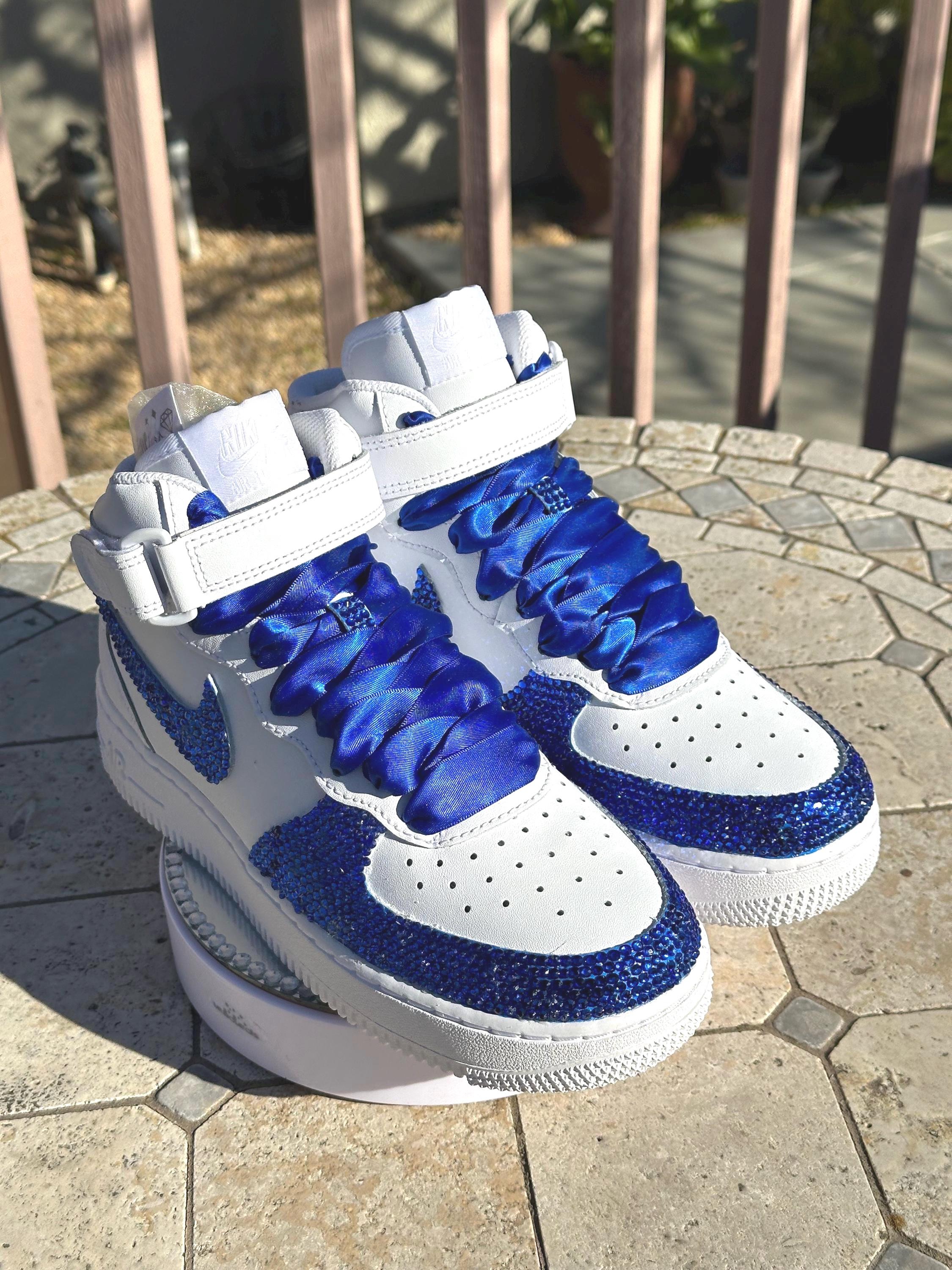 Nike High-Top Sneakers in White & Royal Blue Nike Dunk High Retro White Deep Royal – Puffer Reds main image 2