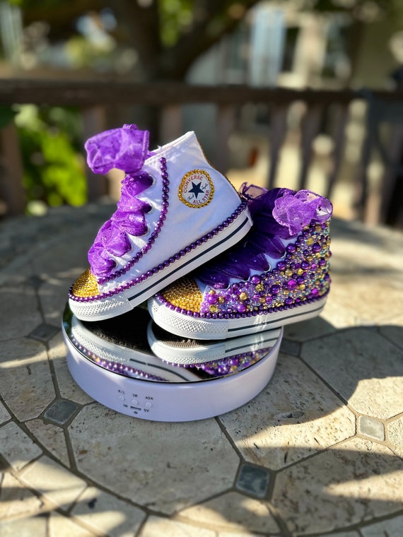 Light purple rhinestone converse  Bling shoes, Rhinestone converse, Diy  sneakers