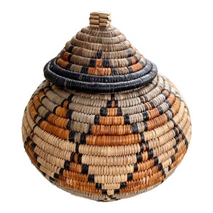 Zulu Traditional Basket with a lid 26cm 10.3&quot;, Ukhamba Lid Basket South African Basket woven Basket Unique African Baskets Home Decor Basket
