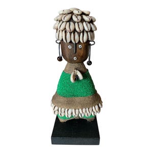 Namji Doll Green 21cm 8.2&quot;, Fertility Doll, Namji Doll, Cameroon Doll, Wooden Doll, African Doll, Beaded Doll, Cowrie Shells Doll, African