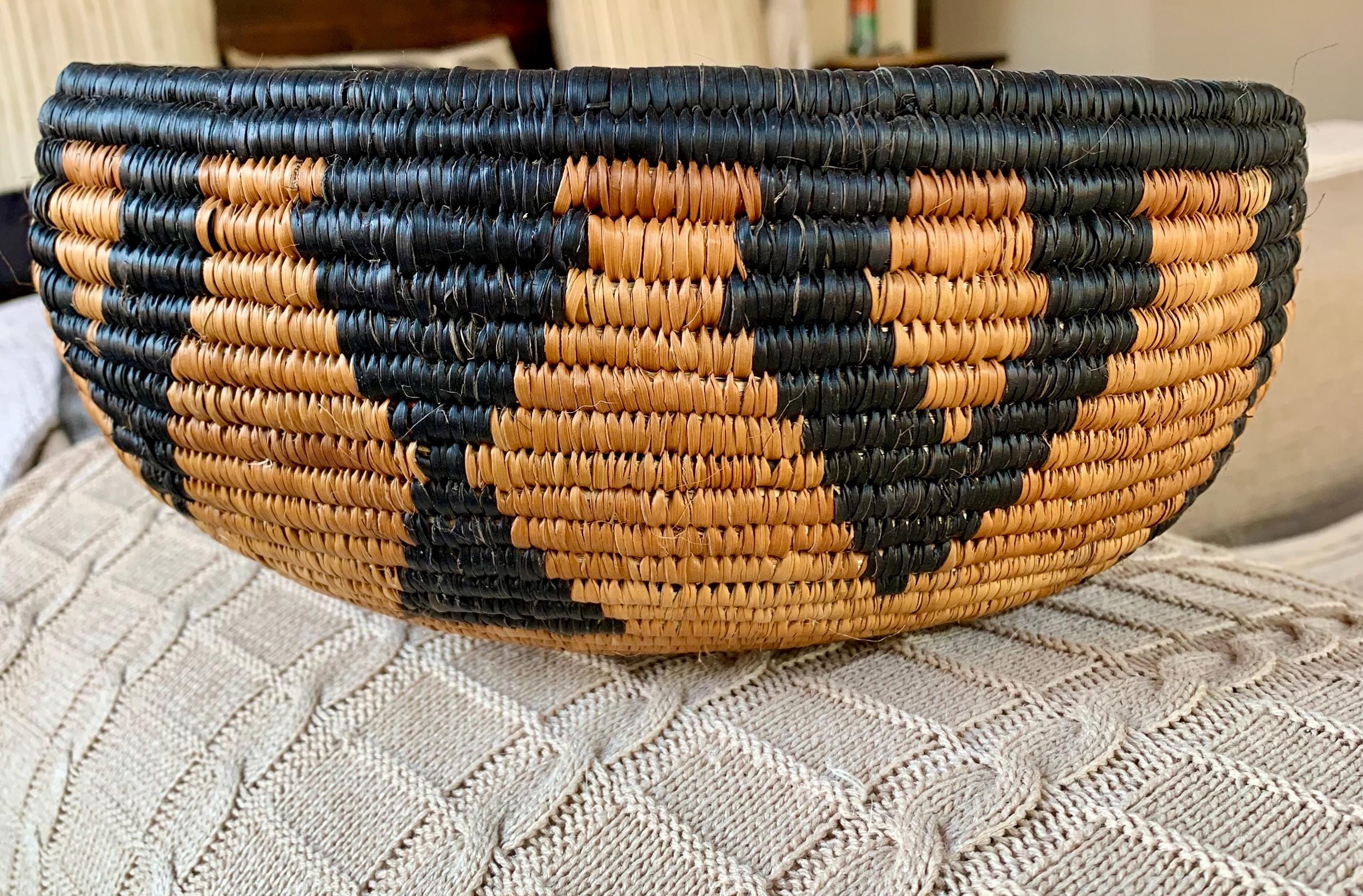 ズールー族の伝統的なオープンバスケット 30cm (11.8インチ