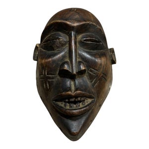 Antique African Chokwe Carved Wooden Mask 20cm 7.8", Mwana Pwo Luena, Congo African Tribal Mask, Ceremonial Mask, African Artifact, Rare art