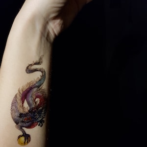 DRACHE Temporäres Tattoo, Drachenball Tattoo, multicolor temporäres Tattoo, Fake Fattoo, Fantasy Tattoo, Künstler Zeichnung, Geschenkidee