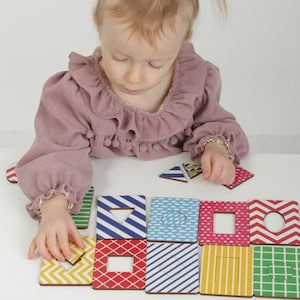 Juego de emparejamiento de madera, Tarjetas para emparejar, Juguete de aprendizaje Montessori, Juguete de emparejamiento de formas, Clasificador de formas de madera, Regalo para bebés pequeños, Actividad matemática