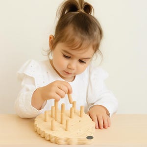 Houten egel Montessorispeelgoed met pinnen – Educatief spel voor fijne motoriek voor peuters, milieuvriendelijk sensorisch speelgoed, cadeau voor kinderen