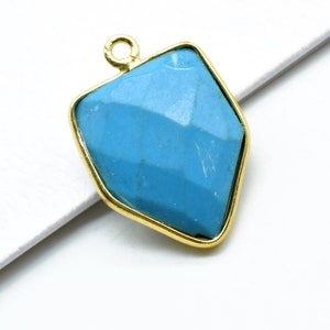 Natural Turquoise 13x17mm Single bail connectors,Turquoise Pendant,Faceted Turquoise bezel link,Pentagon Shape,Gemstone Pendant Jewelry Gift