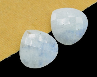 Cuentas de piedra lunar arcoíris de 20 mm facetadas en forma de corazón, briolettes de piedra lunar, briolettes de piedra lunar en forma de corazón, cuentas de piedra lunar para joyería, cuentas de piedra lunar