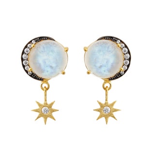 Orecchino matrimonio arcobaleno, Orecchini Post Dainty, Orecchino stella, Orecchino di pietre preziose appariscente blu Orecchino, Gioielli Pietra di Luna, Orecchino C Z, June Birthstone,