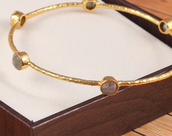 Lebradorit armband, Förgylld. Grått ädelstensarmband. Cirkelarmband, Handgjort armband, Naturstensringarmband, Matt armband, Uttalande, Gåva till