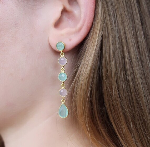 Chalcedony イヤリング アクアライトブルー スムースシンプルダングルデイリーティアドロップ K10 地中海の美しい滴 一粒シーブルーカルセドニー(トリリアントカット