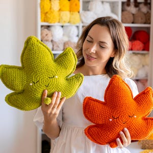 Crochet Maple Leaf Pillow Pattern: Fall Decor PDF Tutorial (Beginner Friendly)