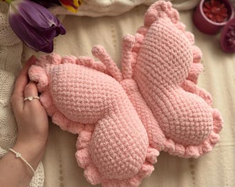 Patroon gehaakt vlinderkussen, pluche amigurumi-vlinderkussen pdf, patroon gehaakt insect, doe-het-zelf vlinderdecor.