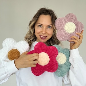 Crochet flowers Amigurumi pattern/ Crochet bag pattern/ Crochet flower pillow for home decor/ Crochet accessories/ Kids crochet bag/ Plush image 3