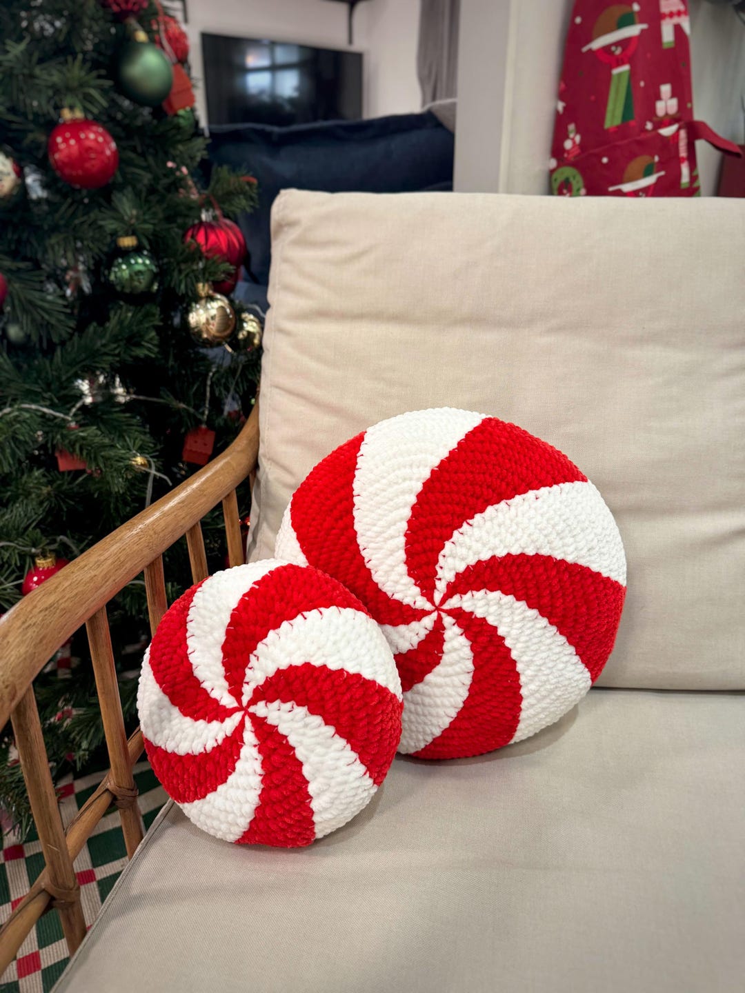 Christmas Crochet Pattern: Peppermint Candy Pillow (PDF File) - Etsy