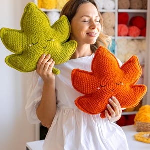Crochet Maple Leaf Pillow Pattern: Fall Decor PDF Tutorial (Beginner Friendly)