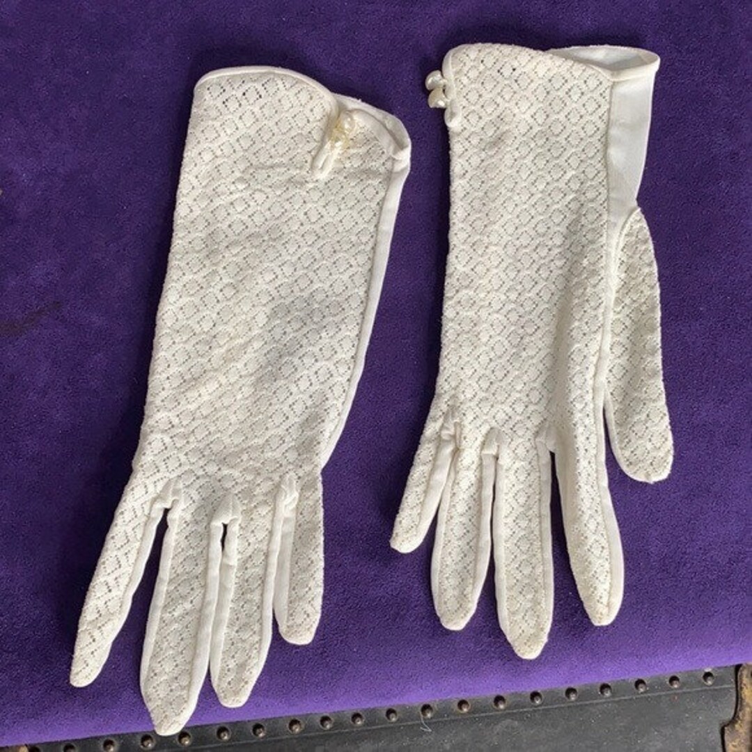 Vintage White Lace Gloves 1950's Fashion Accessories Hollywood Glam