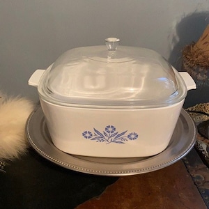 Vintage Corning Ware P-84-B 4 QT White Cornflower Pattern Baking Dish with Lid - 4 Quart Casserole Sauce Pot with Glass Lid - Made in USA