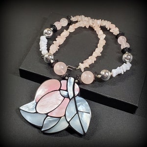 Vintage Lee Sands necklace rose quartz and  pink blue shell flower necklace, MOP statement necklace