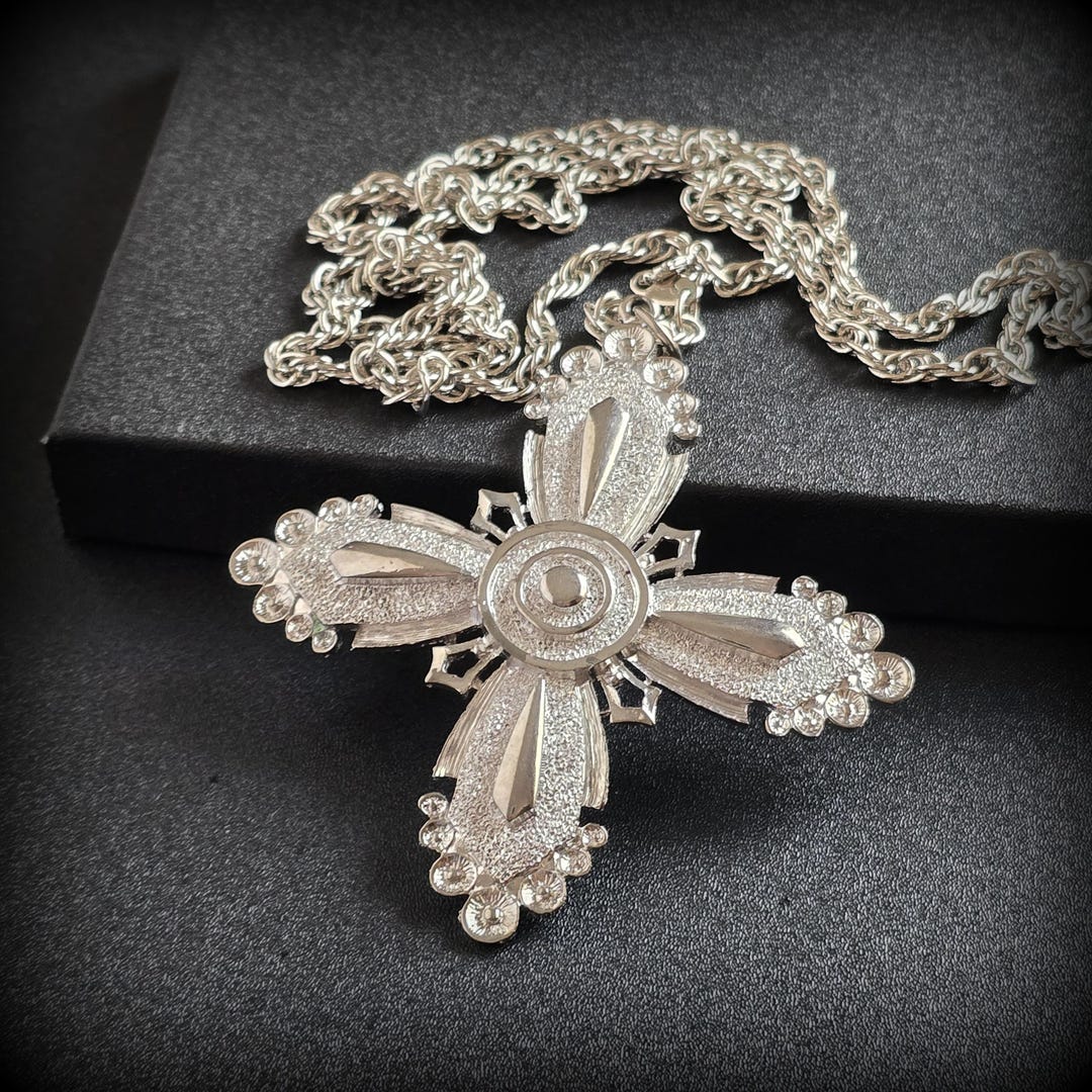 Vintage Maltese Cross Pendant Necklace, Silver Tone Avon Chain - Etsy