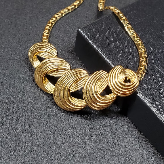 Vintage Avon gold choker necklace - image 8