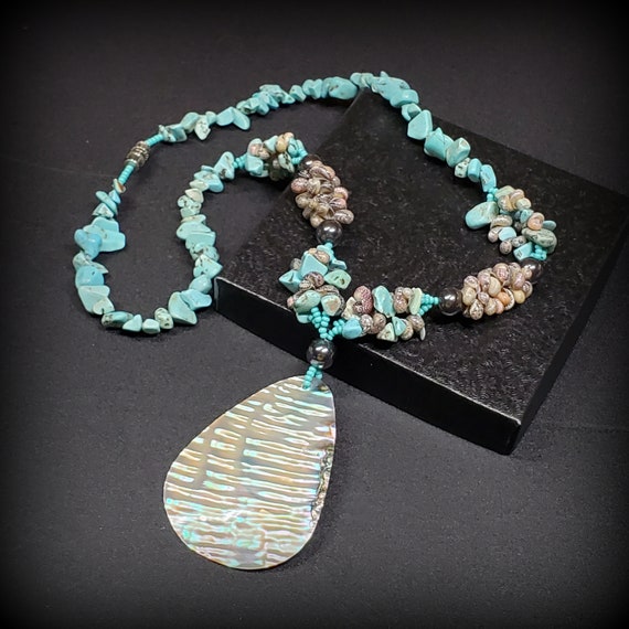 Vintage natural shell MOP and turquoise necklace … - image 9