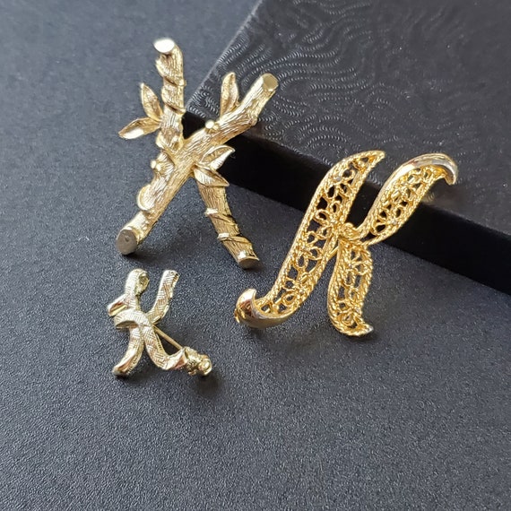 Vtg 70s 80s Dark Blue Name Letter Initial /'K/' Brooch