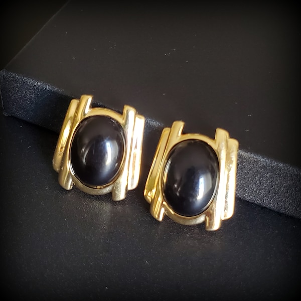 Vintage Trifari black chunky clip-on earrings, black onyx gold large oversized clip-on earrings, 1980s party earrings